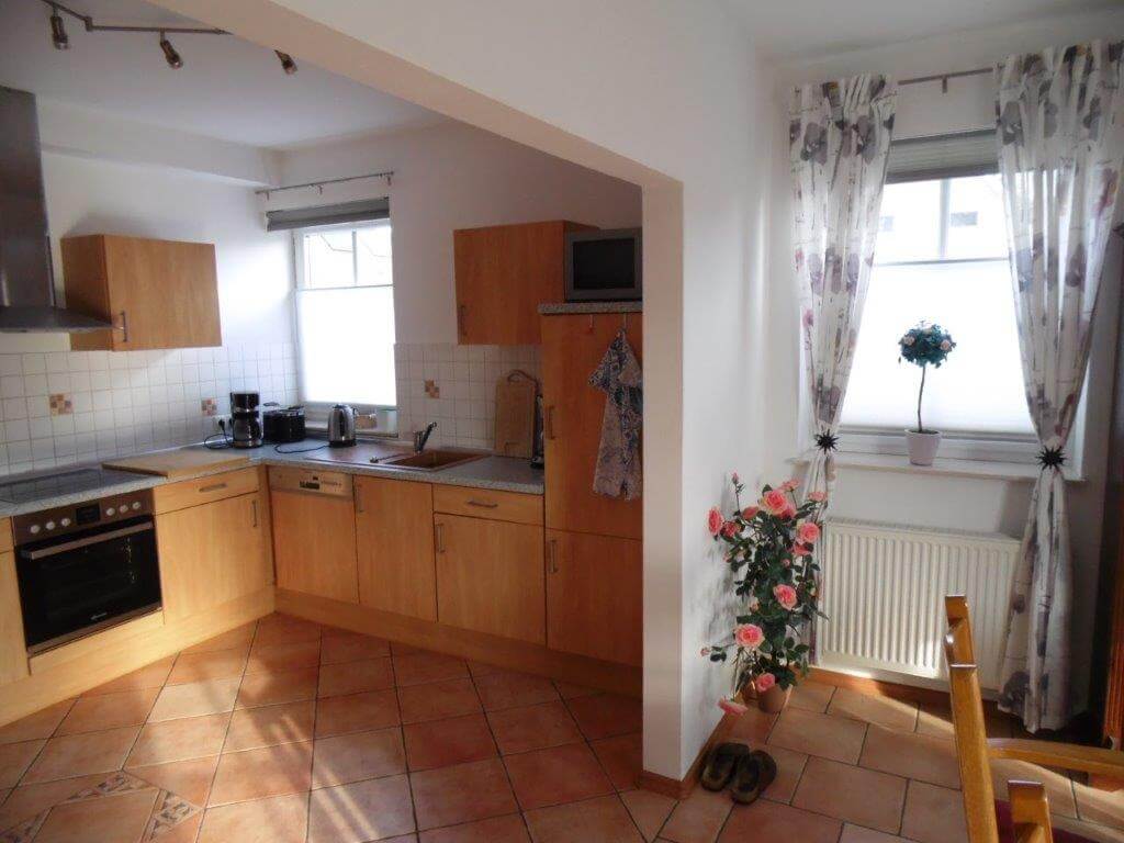 Küche mit Essbereich Ferienwohnung Ricada Papenburg